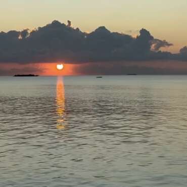 maldive-nika-island-resort-sunset