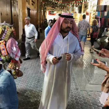 dubai-emirati-arabi-local