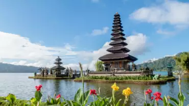 viaggi-in-compagnia-bedugul-tempio-acqua-bali